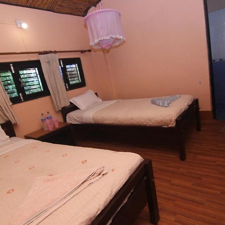 Chitwan Tiger Camp Hotel Sauraha Exterior photo